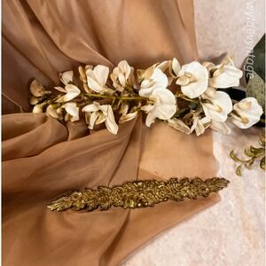 Bombay‎ Company Brass Floral Plaque